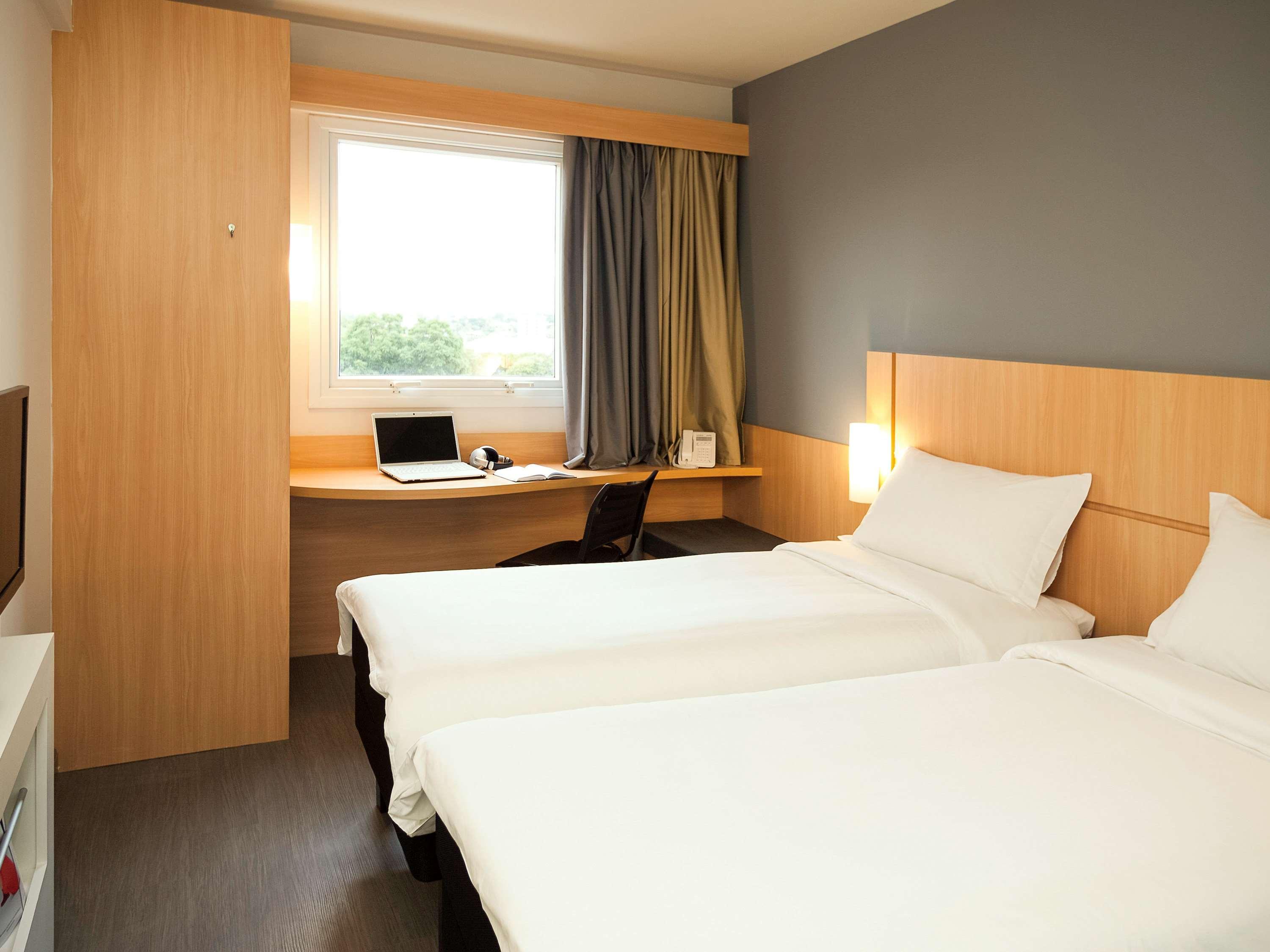 Ibis Joinville Exteriör bild