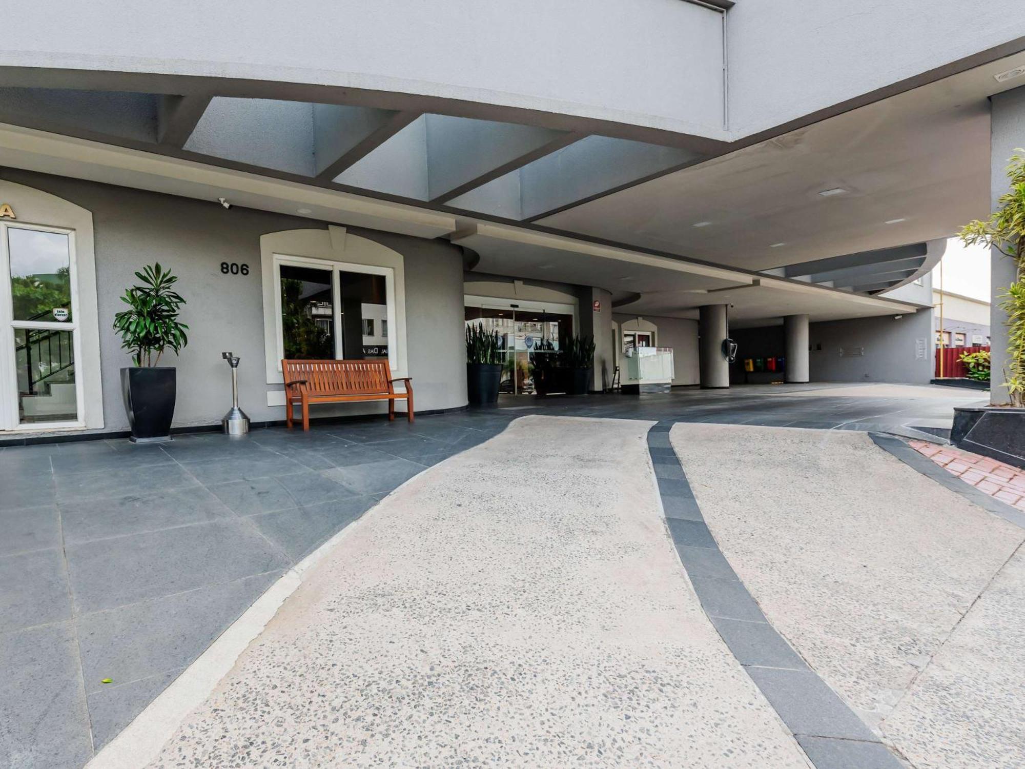 Ibis Joinville Exteriör bild