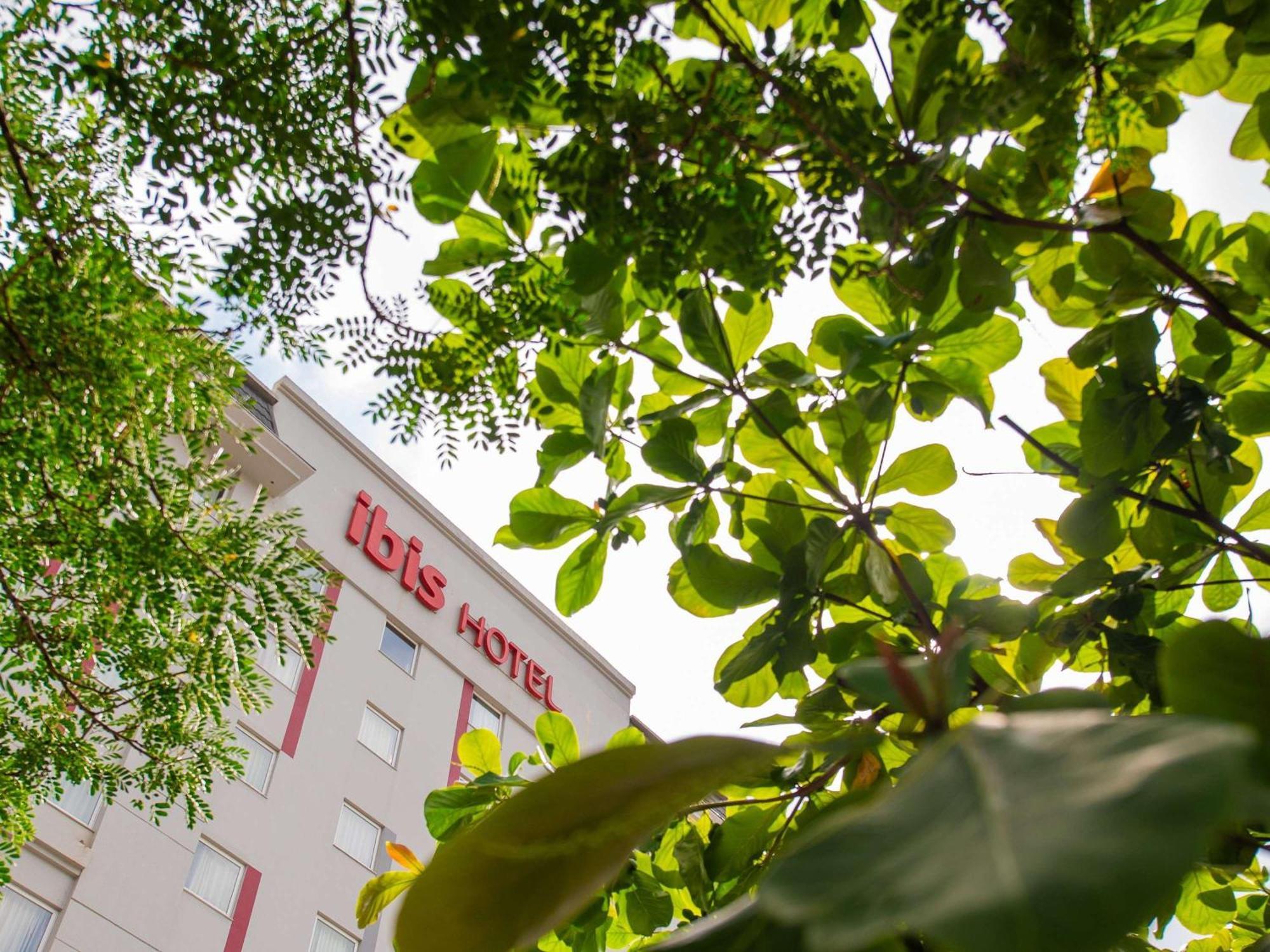 Ibis Joinville Exteriör bild